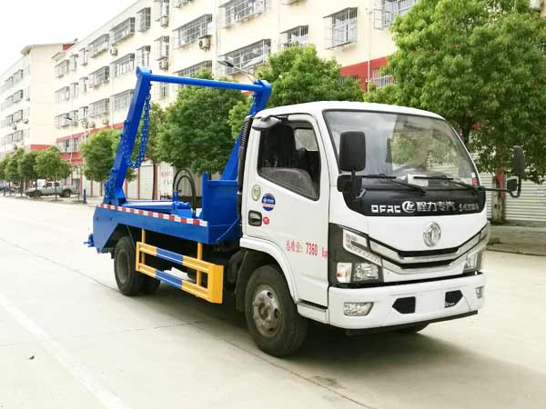 程力威牌CLW5070ZBS6型擺臂式垃圾車(chē)